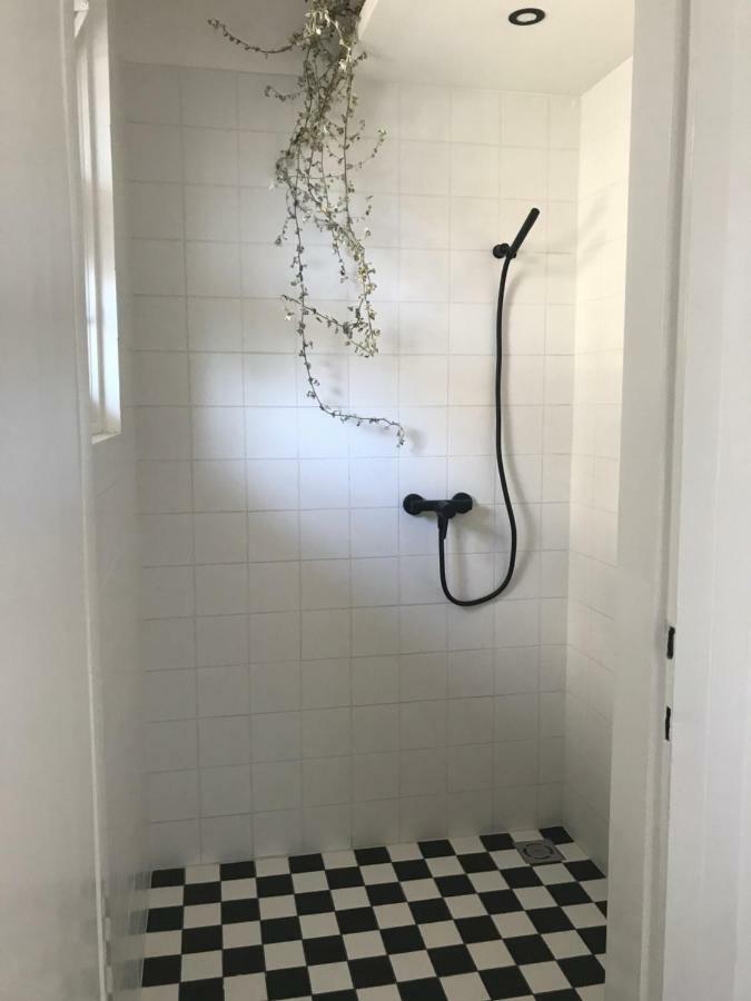 Spacious Bauhaus Icon Flat With Fitness Room In Central Buda, Close To The River And Margaret Island Budapest Kültér fotó