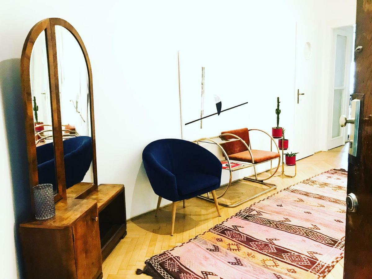 Spacious Bauhaus Icon Flat With Fitness Room In Central Buda, Close To The River And Margaret Island Budapest Kültér fotó