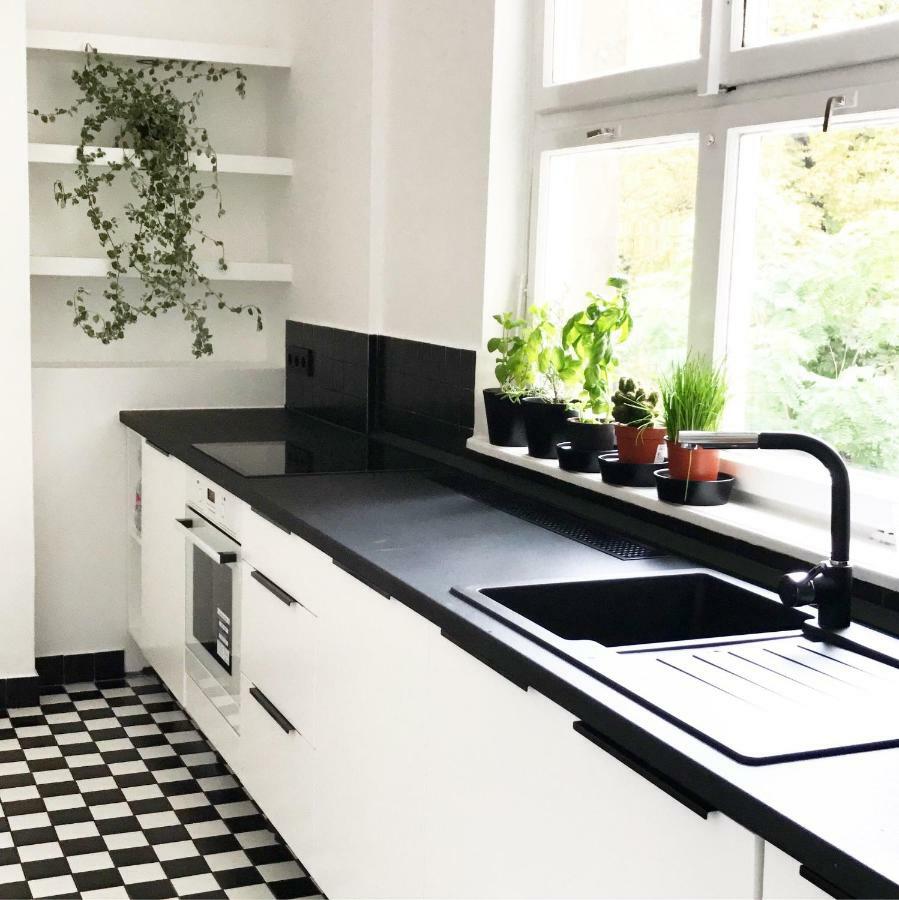 Spacious Bauhaus Icon Flat With Fitness Room In Central Buda, Close To The River And Margaret Island Budapest Kültér fotó